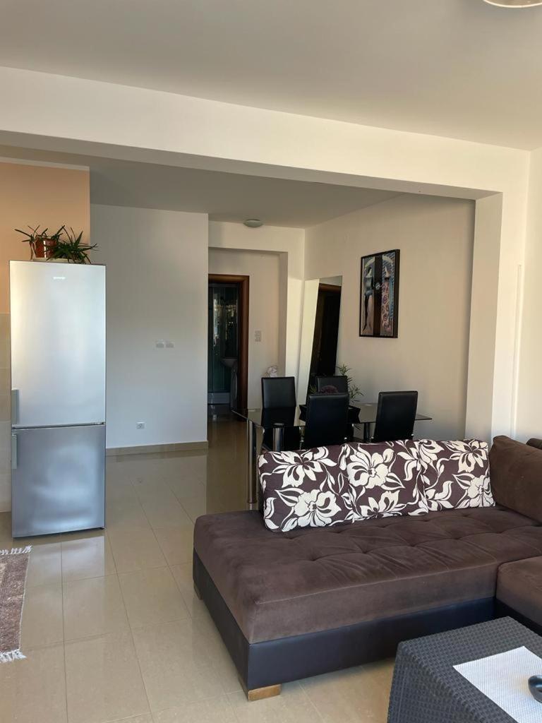 Riverside Villa Τίβατ Δωμάτιο φωτογραφία