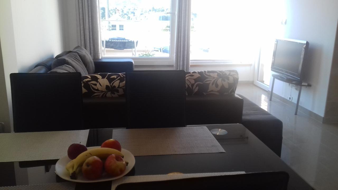 Riverside Villa Τίβατ Εξωτερικό φωτογραφία