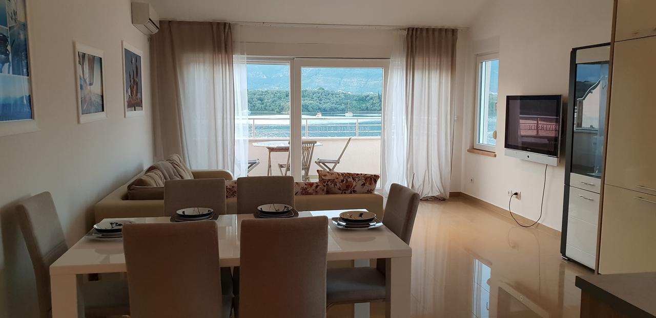 Riverside Villa Τίβατ Εξωτερικό φωτογραφία