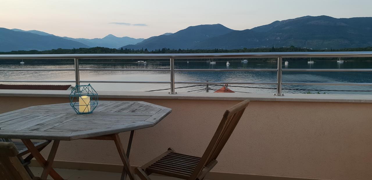 Riverside Villa Τίβατ Εξωτερικό φωτογραφία