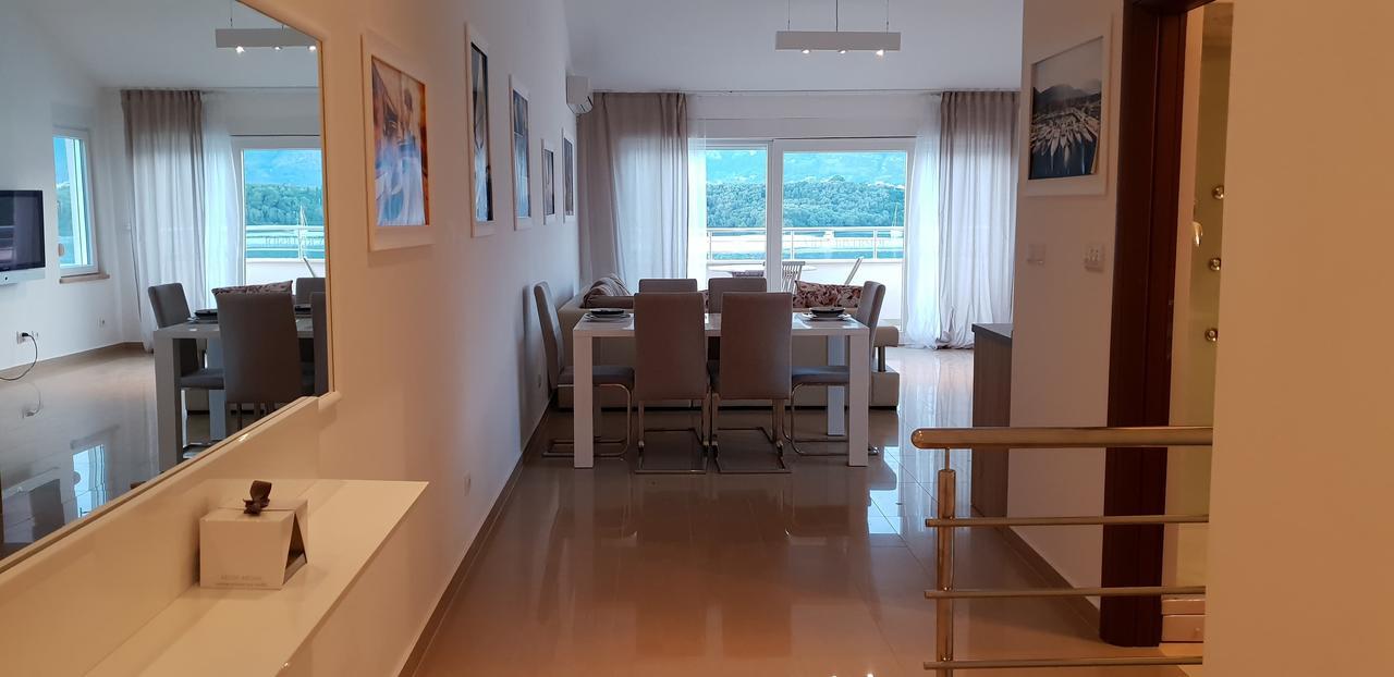 Riverside Villa Τίβατ Εξωτερικό φωτογραφία