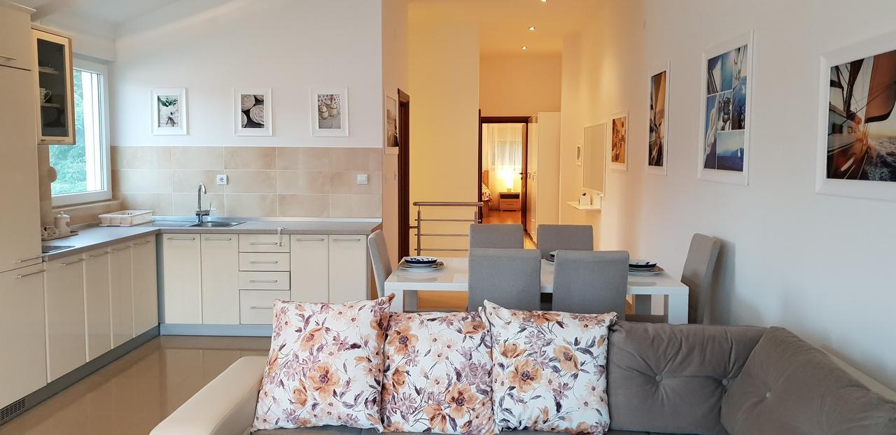 Riverside Villa Τίβατ Εξωτερικό φωτογραφία