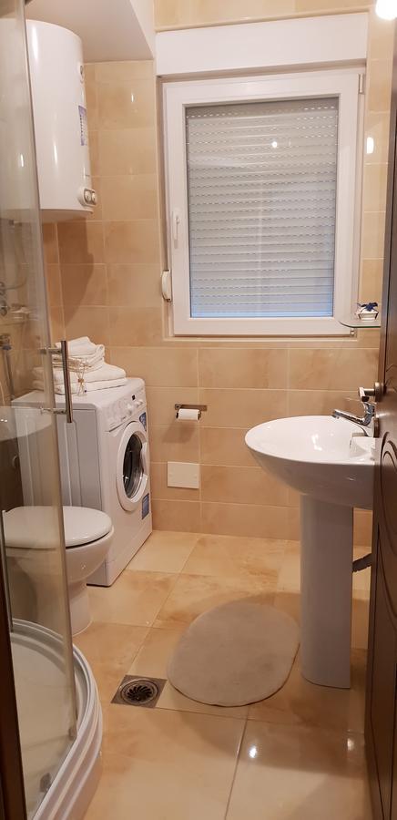 Riverside Villa Τίβατ Εξωτερικό φωτογραφία